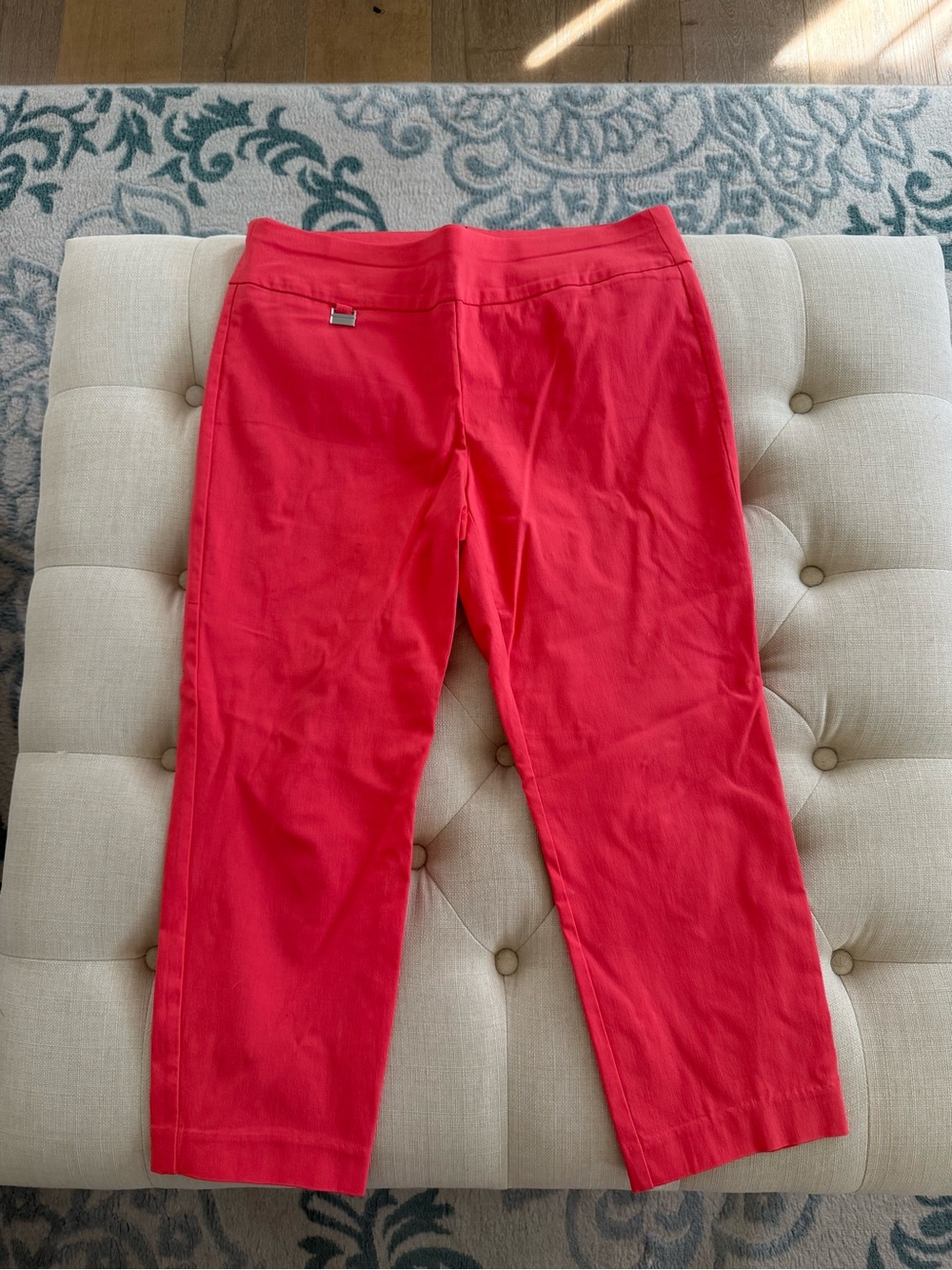 Red Pull-On Capri Pants